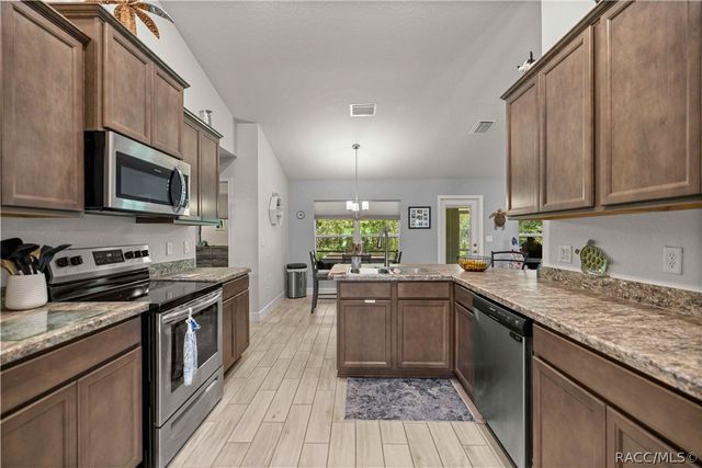 84 Vinca Street, Homosassa, FL 34446