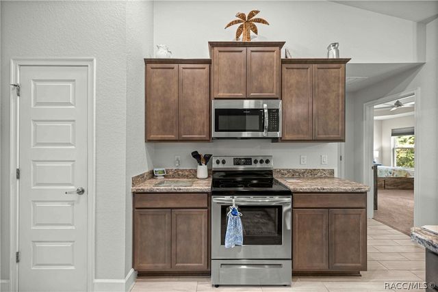 84 Vinca Street, Homosassa, FL 34446
