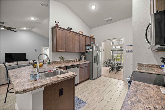 84 Vinca Street, Homosassa, FL 34446