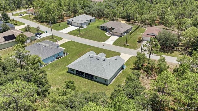 84 Vinca Street, Homosassa, FL 34446
