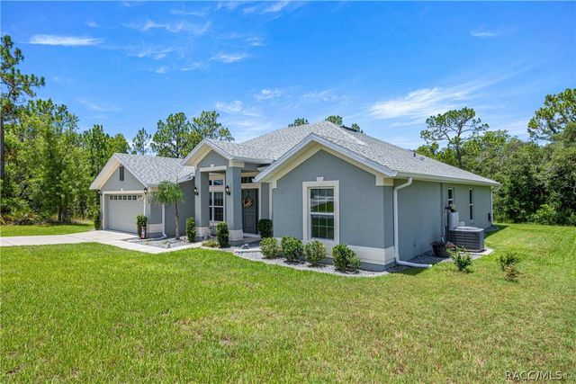 84 Vinca Street, Homosassa, FL 34446