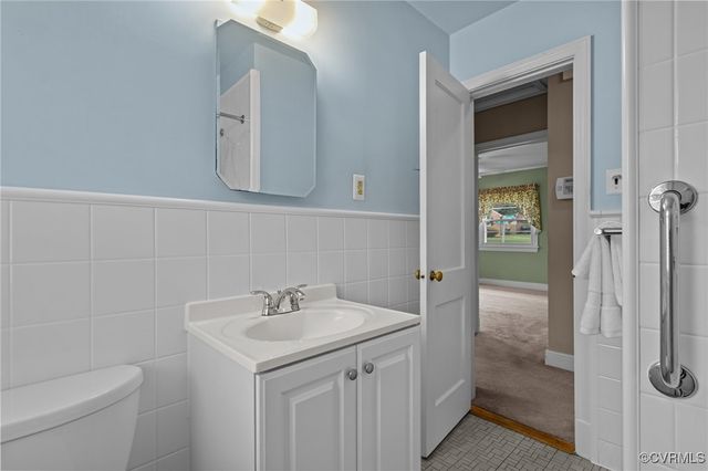 1 Luray Dr, Henrico, VA 23227