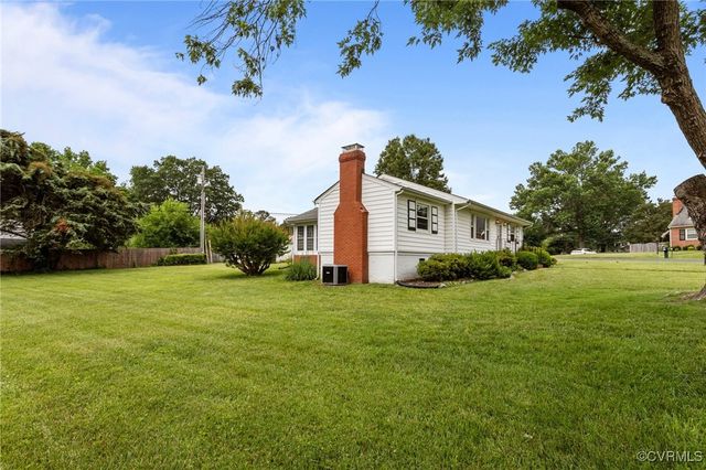 1 Luray Dr, Henrico, VA 23227