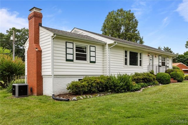 1 Luray Dr, Henrico, VA 23227