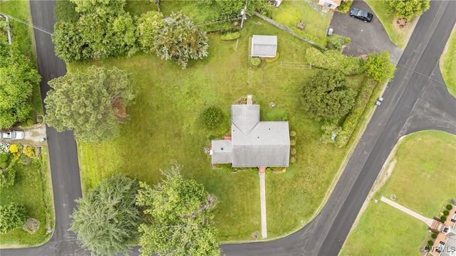 1 Luray Dr, Henrico, VA 23227