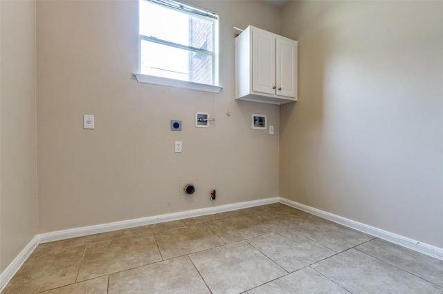 8106 Meadow Pond Drive, Missouri City, TX 77459