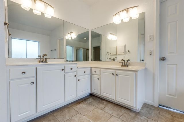 8106 Meadow Pond Drive, Missouri City, TX 77459