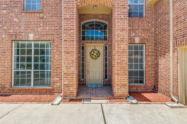 8106 Meadow Pond Drive, Missouri City, TX 77459