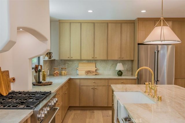 2357 Midvale Ave, Los Angeles, CA 90064