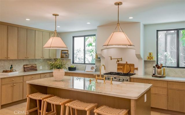 2357 Midvale Ave, Los Angeles, CA 90064