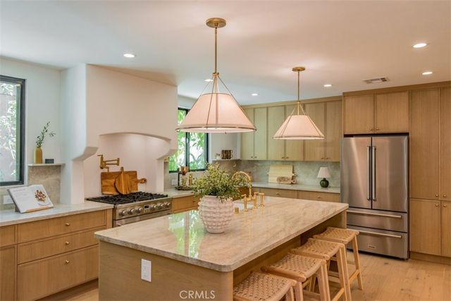2357 Midvale Ave, Los Angeles, CA 90064