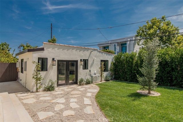2357 Midvale Ave, Los Angeles, CA 90064