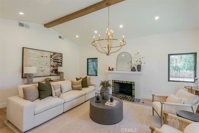 2357 Midvale Ave, Los Angeles, CA 90064