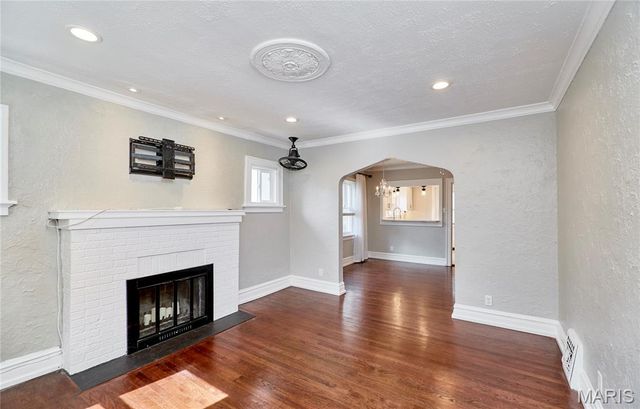 805 Leonard Drive, Rock Hill, MO 63119