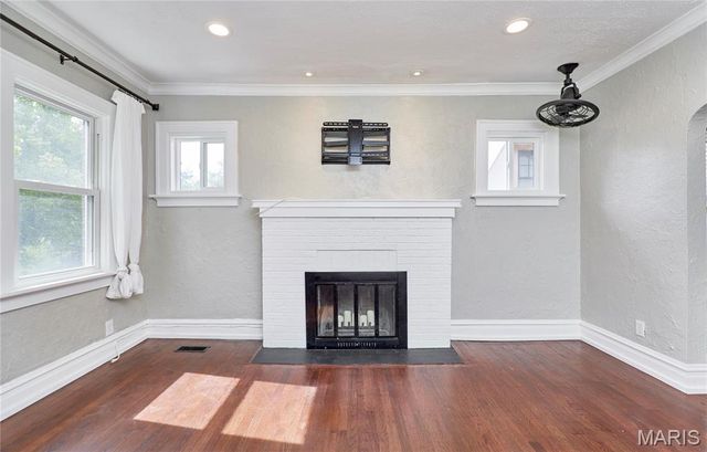 805 Leonard Drive, Rock Hill, MO 63119