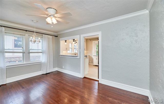 805 Leonard Drive, Rock Hill, MO 63119