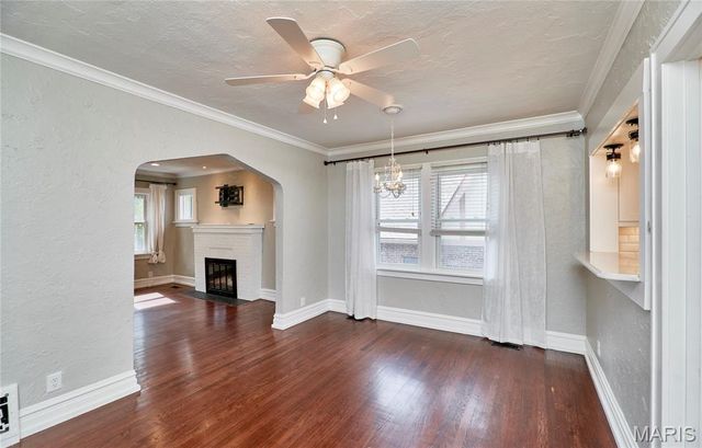 805 Leonard Drive, Rock Hill, MO 63119