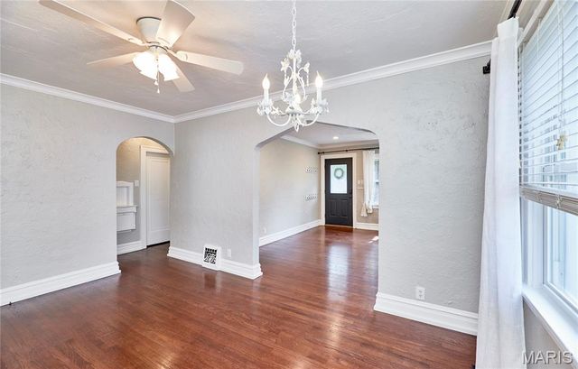 805 Leonard Drive, Rock Hill, MO 63119