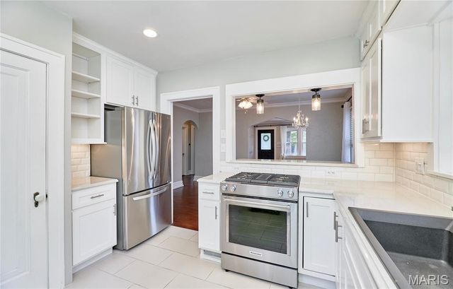 805 Leonard Drive, Rock Hill, MO 63119