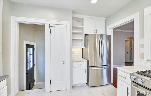 805 Leonard Drive, Rock Hill, MO 63119