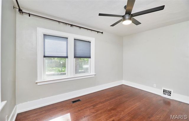 805 Leonard Drive, Rock Hill, MO 63119