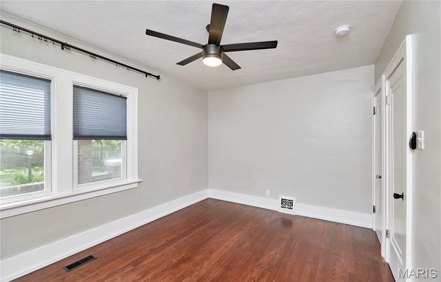 805 Leonard Drive, Rock Hill, MO 63119