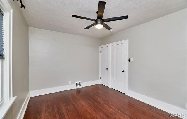 805 Leonard Drive, Rock Hill, MO 63119
