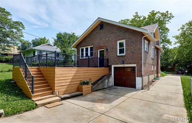 805 Leonard Drive, Rock Hill, MO 63119