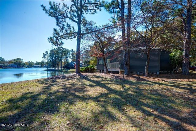 7503 Windward Drive, New Bern, NC 28560