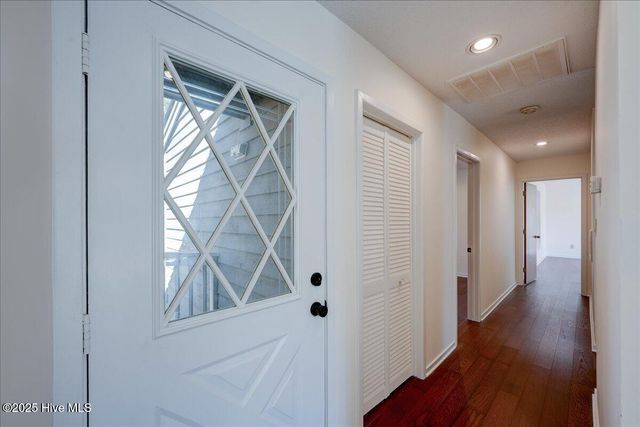 7503 Windward Drive, New Bern, NC 28560