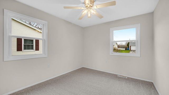 721 Fox River Road, Valparaiso, IN 46385