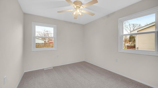 721 Fox River Road, Valparaiso, IN 46385