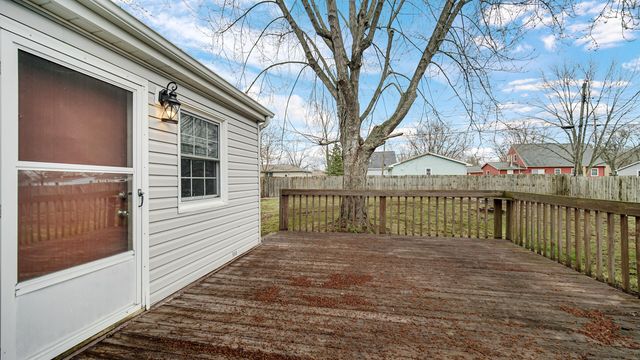 721 Fox River Road, Valparaiso, IN 46385