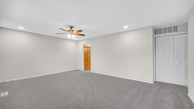 721 Fox River Road, Valparaiso, IN 46385