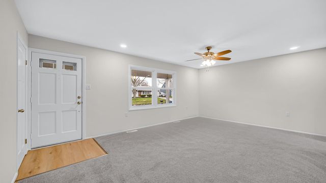 721 Fox River Road, Valparaiso, IN 46385