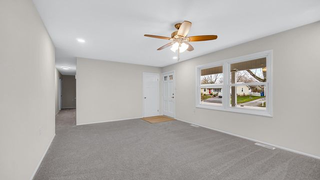 721 Fox River Road, Valparaiso, IN 46385