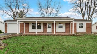 721 Fox River Road, Valparaiso, IN 46385