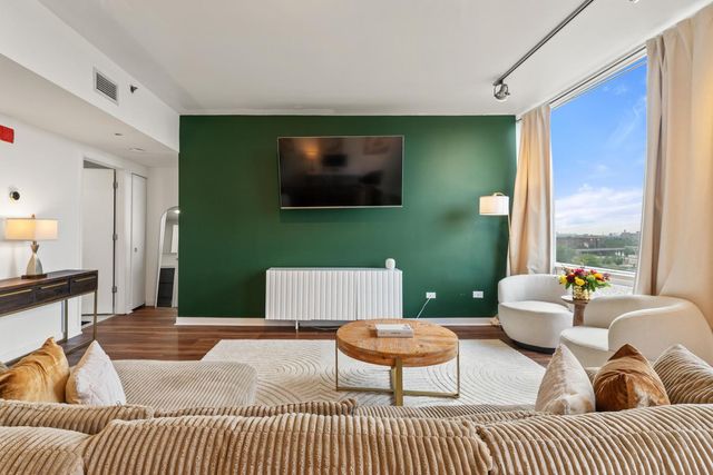61 W 15th Street 706, Chicago, IL 60605