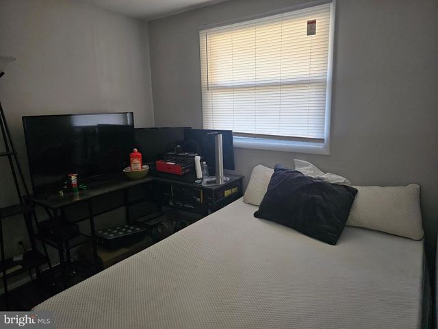 12 FAIRMOUNT DR, Glassboro, NJ 08028