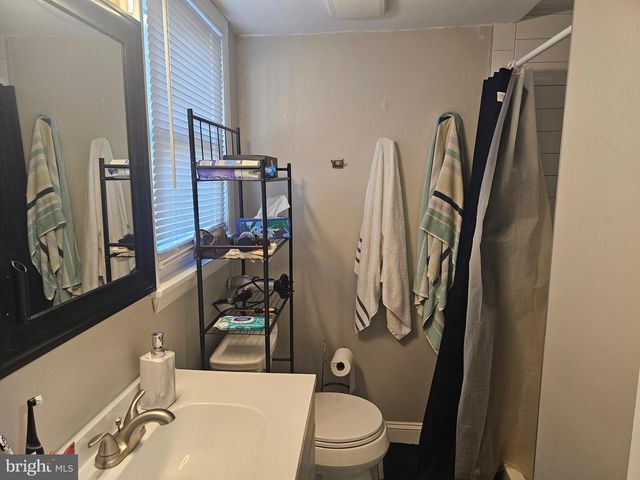 12 FAIRMOUNT DR, Glassboro, NJ 08028