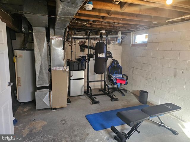 12 FAIRMOUNT DR, Glassboro, NJ 08028