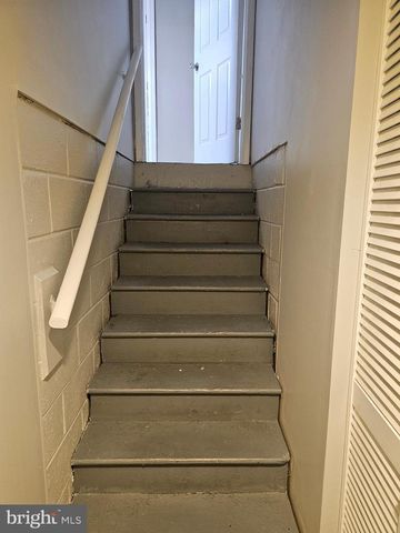 12 FAIRMOUNT DR, Glassboro, NJ 08028