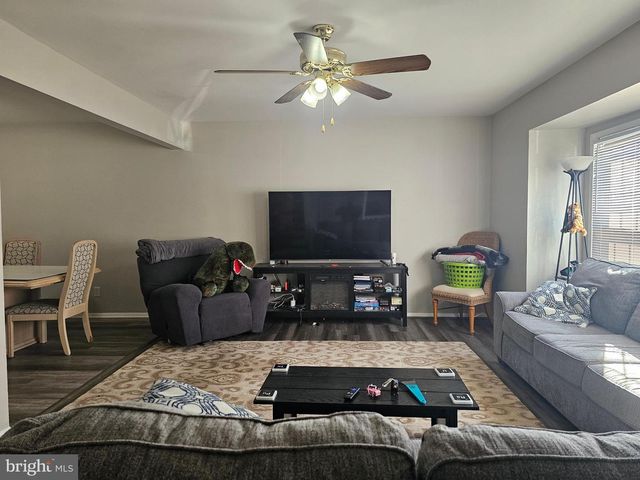 12 FAIRMOUNT DR, Glassboro, NJ 08028