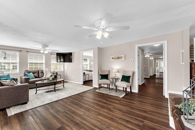 203 Forest Park Lane, Branson, MO 65616