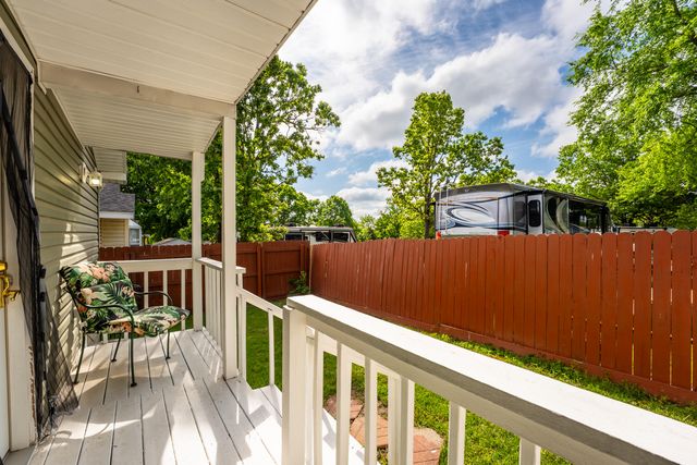203 Forest Park Lane, Branson, MO 65616