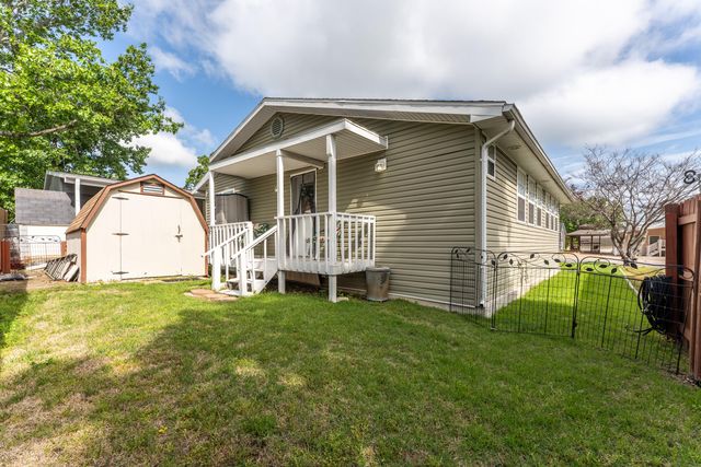 203 Forest Park Lane, Branson, MO 65616