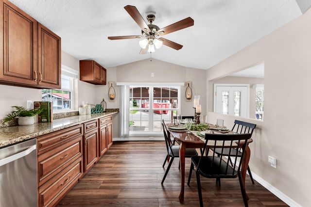 203 Forest Park Lane, Branson, MO 65616