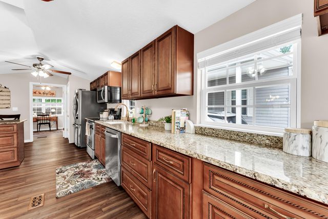 203 Forest Park Lane, Branson, MO 65616