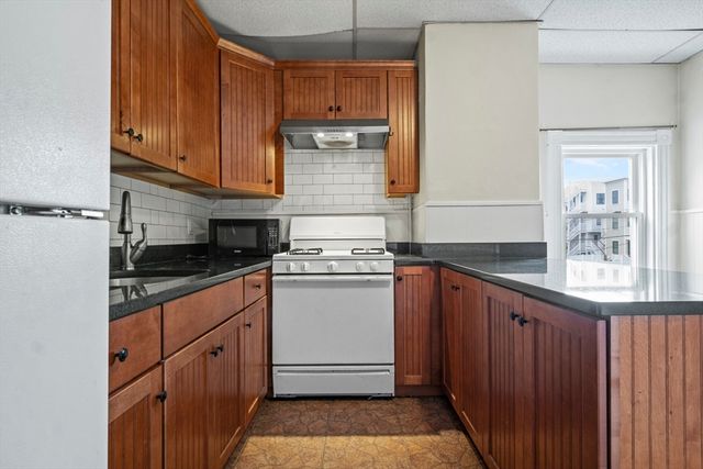 151 L Street, Boston, MA 02127