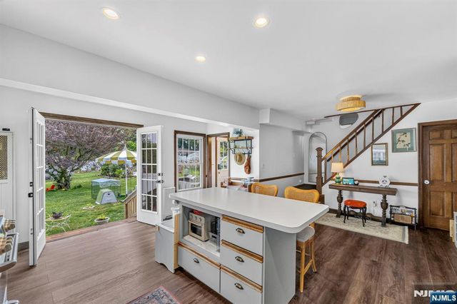 43 Dairy Street, Midland Park, NJ 07432